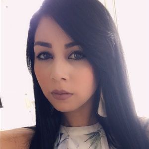 Meet your Posher, Veronica